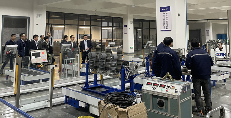 国网浙江乐清市供电有限公司总司理李建宇一行莅临九游会电气集团调研